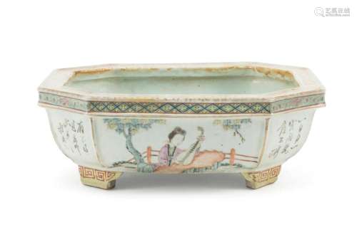 CHINESE FAMILLE ROSE RECTANGULAR JARDINIERE