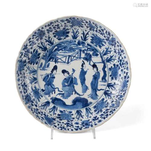 CHINESE MING BLUE & WHITE CHARGER, MARK & PERIOD