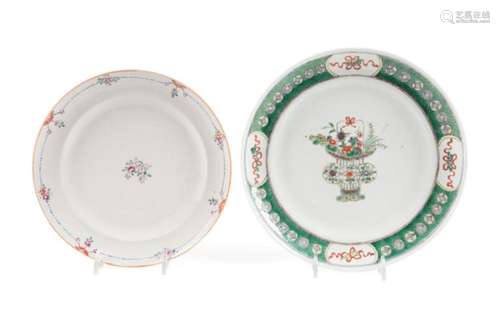 TWO CHINESE EXPORT PLATES INCL. FAMILLE VERTE