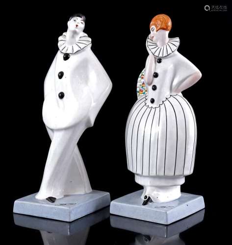 Statues of Pierrot and Colombine
