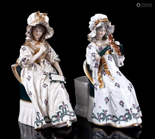 2 porcelain statues