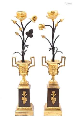 2 fire-gilt bronze candlesticks