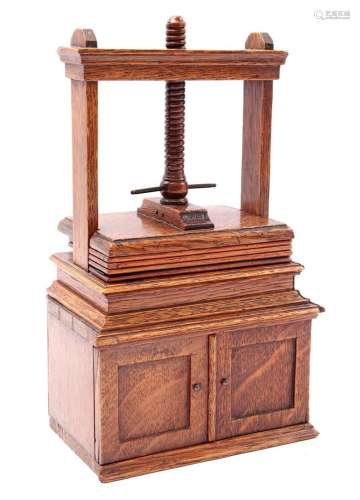 Oak miniature linen press