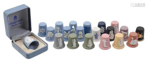 20 porcelain Wedgwood thimbles