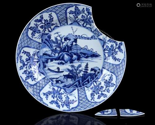 Porcelain blue and white dish