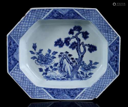 Porcelain octagonal bowl Qianlong