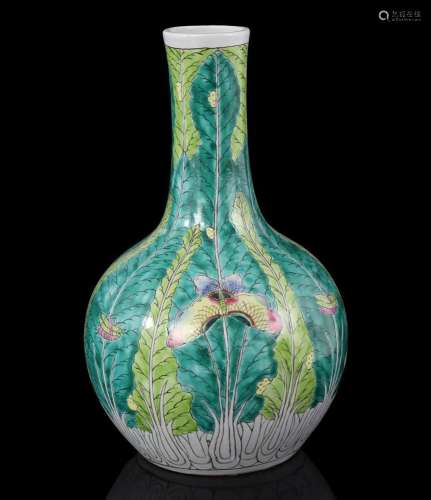 Porcelain cabbage vase