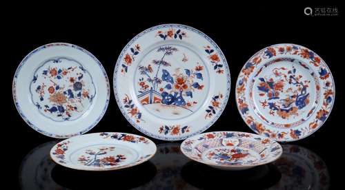 5 porcelain Imari dishes