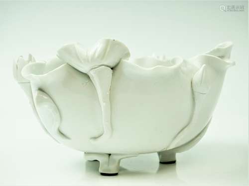 A CHINESE BLANC DE CHINE WHITE-GLAZED LOTUS BOWL, 18TH CENTU...