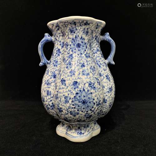 Chinese Porcelain Blue And White Vase-Qing Dynasty