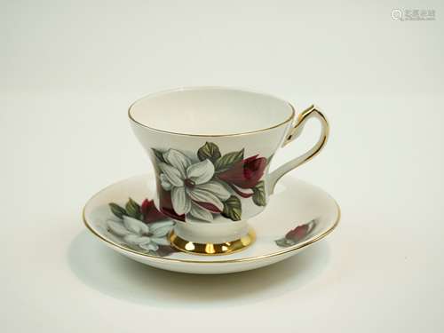 Royal Victorian Bone China England Floral Tea Coffee Cup Sau...