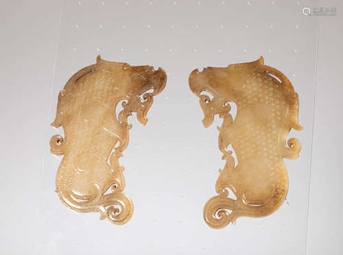 A Pair Exceptional and Large Yellow Jade Animal-shaped Plagu...