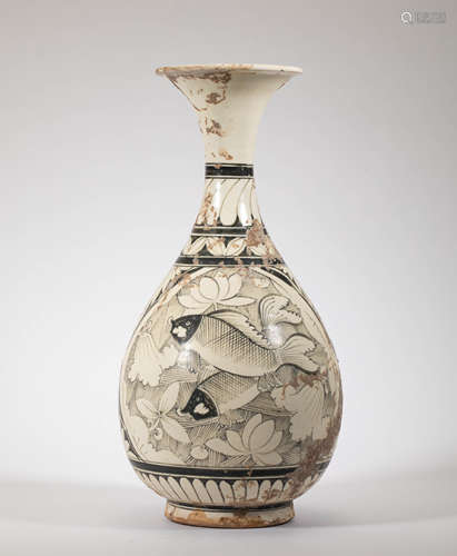 A Cizhou Kiln 'Fish' Yuhuchun Vase - Song Dynasty