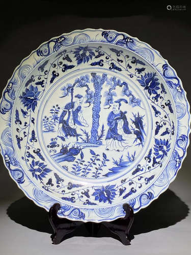 A Blue and White Porcelain Charger