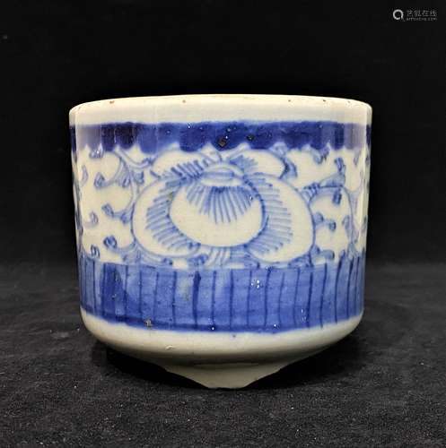 Chinese Porcelain Blue And White Brush Pot-Qing Dynasty