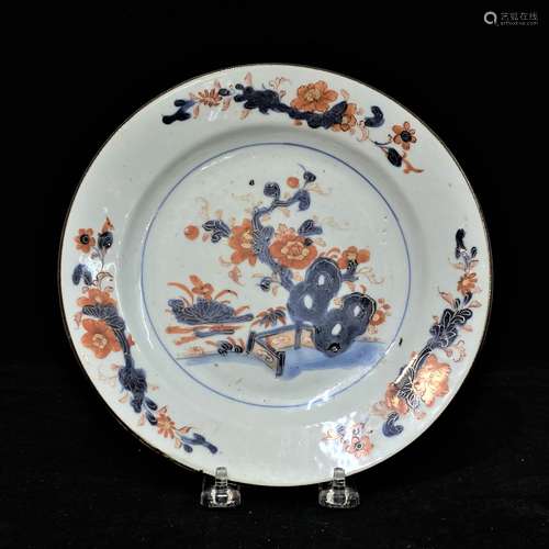 A Chinese Imari Porcelain Plate, Kangxi Period