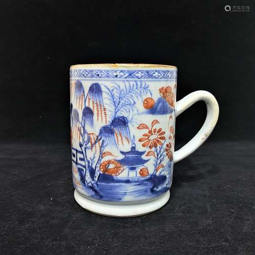 A LARGE 18TH CENTURY CHINESE EXPORT IMARI PORCELAIN TANKARD