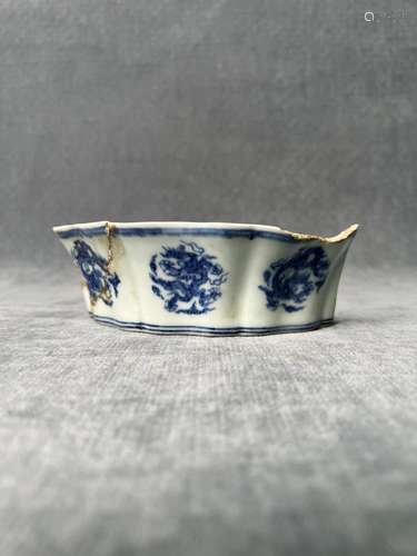 Ming Dynasty Middle Period Official Kiln Blue and White Porc...