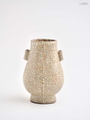 A Chinese ge ware style hu vase, H 18,5 cm
