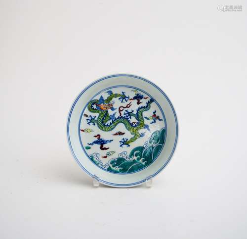 A Chinese doucai 'Dragon' dish, Chenghua mark, dia 16 cm