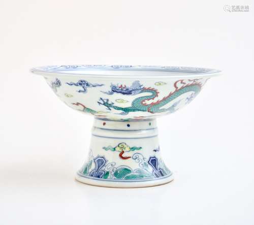 A Chinese doucai 'Dragons' stem bowl, Chenghua mark, H 11,5 ...