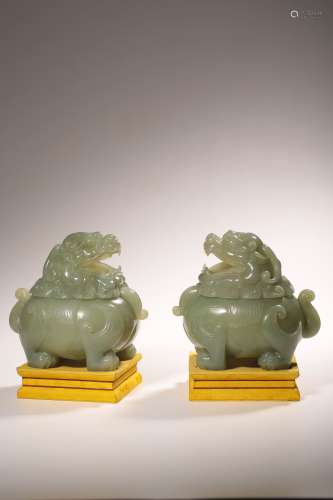 A pair of Chinese jade carvings of 'Luduan' censers