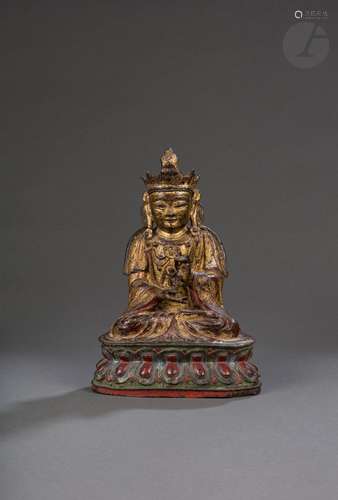 Statue de Bodhisattva en alliage de cuivre laqué or et à soc