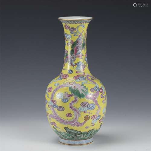 A CHINESE FAMILLE ROSE DRAGON VASE