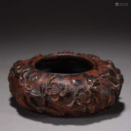 A BAMBOO CARVED BRUSH POT,QING