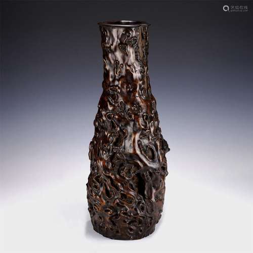 A WOODEN CARVED VIEWS VASE,QING