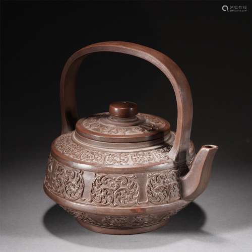 A ZISHA CLAY LANG HANDLE POT