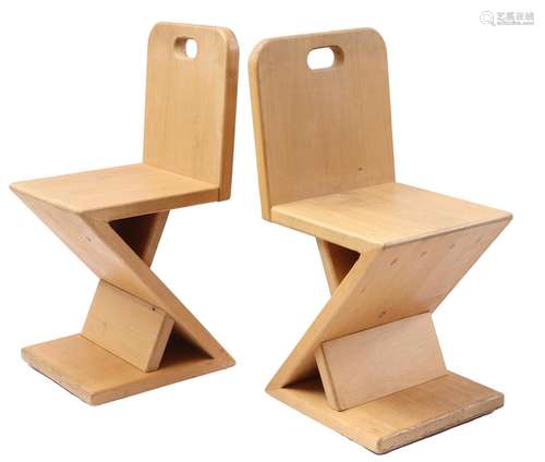 2 oak children\'s chairs