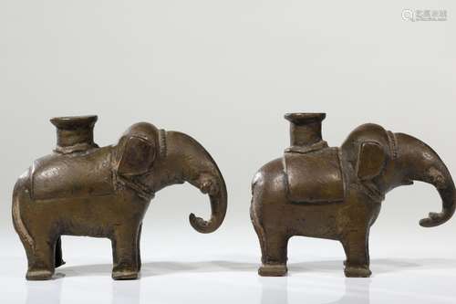 PAIR OF ELEPHANTS