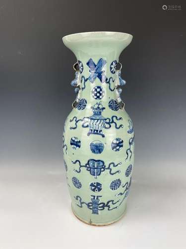 A Chinese Blue and White Porcelain Big Vase