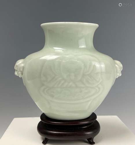 A Chinese Antique Celadon Porcelain Vase and Wood Base