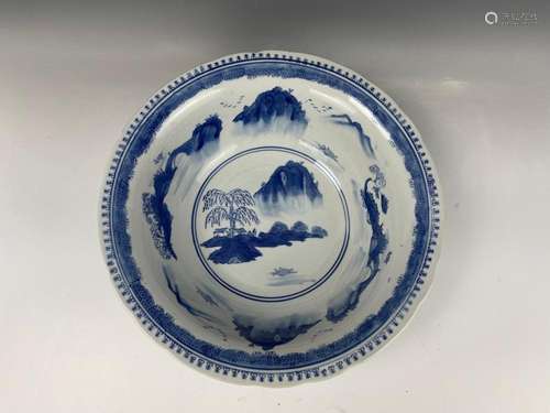 A Chinese Blue and White Porcelain Big Pot