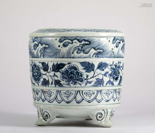 A BLUE & WHITE TRIPOD INCENSE BURNER-MING DYANSTY