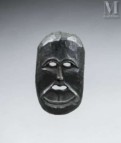 Masque sculpté