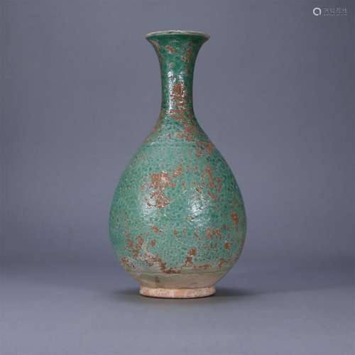 Green glazed carved jade pot spring vase