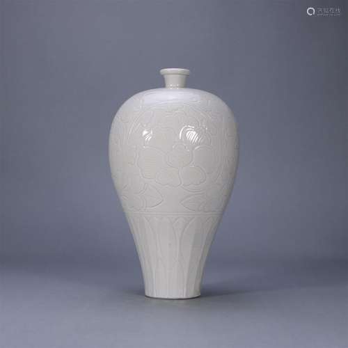 Ding kiln carved plum vase