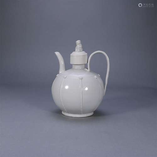 White glazed kettle