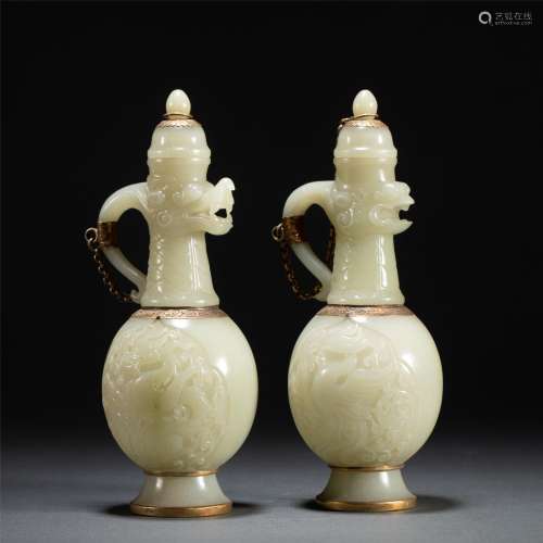 A PAIR OF CHINESE JADE POTS