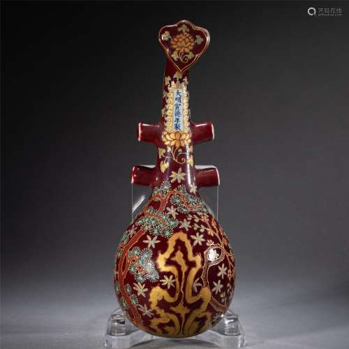 A CHINESE RED GLAZE PORCELAIN ORNAMENTS