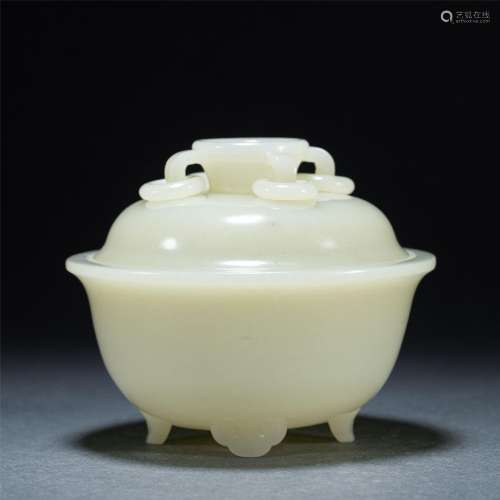 A CHINESE WHITE JADE LIDDED BOWL