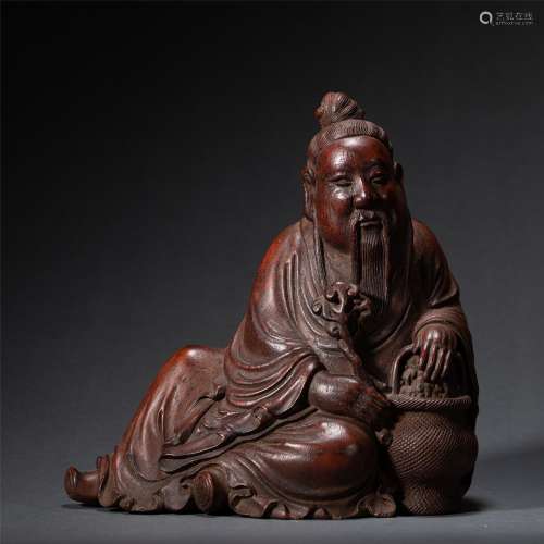 A CHINESE CHENXIANG WOOD FIGURE ORNAMENTS