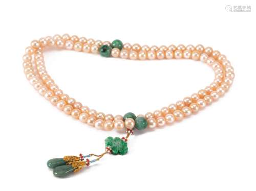 A CHINESE PEARL NECKLACE
