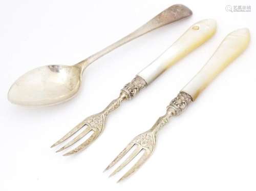 A tea silver spoon Sheffield 1930 maker Fenton Brothers Ltd,...