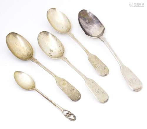 Assorted silver teaspoons to include three Victorian Fiddle ...
