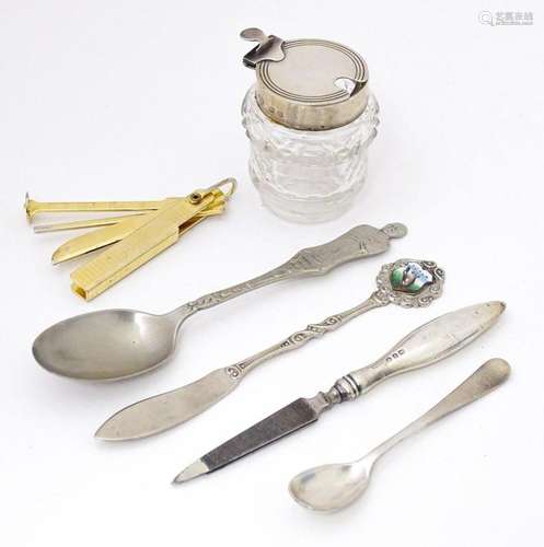 A quantity of assorted silver and silver plated wares etc. T...