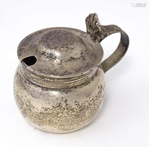 An Irish silver mustard pot hallmarked Dublin 1916 maker Wak...